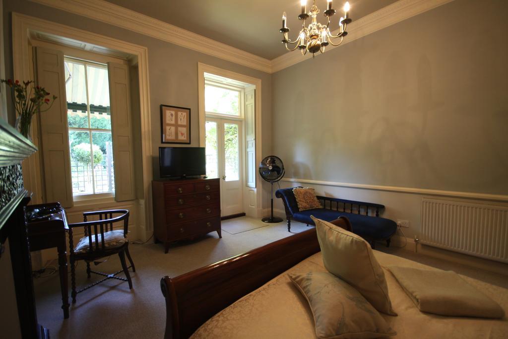 The Dower House Apartments Линкълн Екстериор снимка